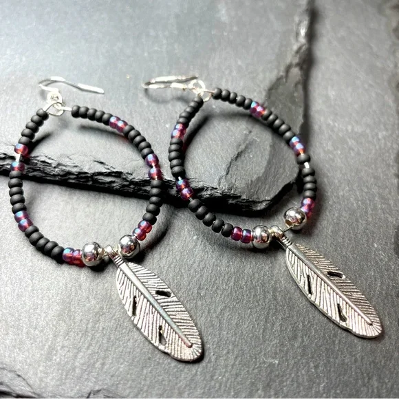 Black And Silver Feather Charms Beaded Hoop Earrings - Picture 4 of 12